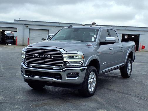 Billet Silver Metallic Clearcoat 2022 RAM 2500 Laramie Crew Cab 4x4 6'4' Box
