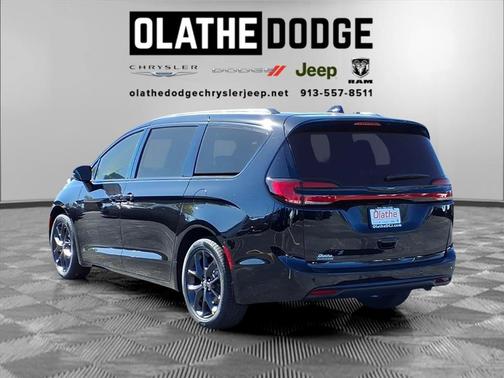 2026 Chrysler Pacifica L