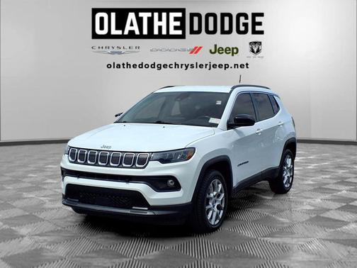 Bright White Clearcoat 2022 Jeep Compass Latitude Lux