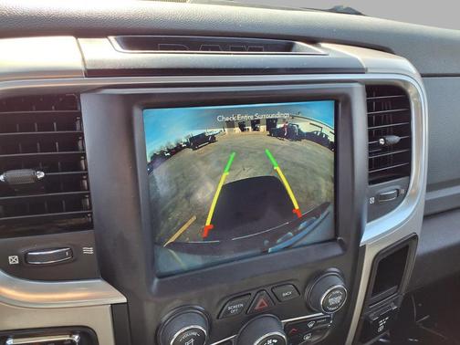 Bright White Clearcoat 2019 RAM 1500 Classic Big Horn