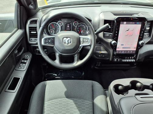 Ceramic Gray Clearcoat 2026 RAM 2500 Black Express Crew Cab 4x4 6'4' Box