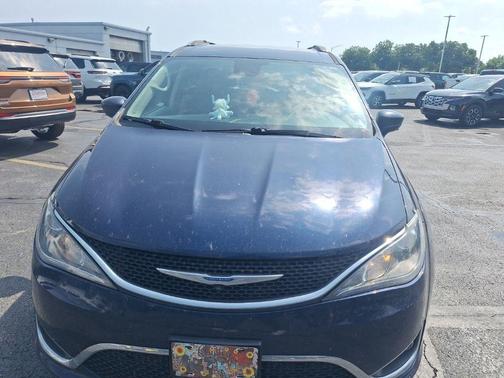 Jazz Blue Pearlcoat 2018 Chrysler Pacifica Touring-L Plus