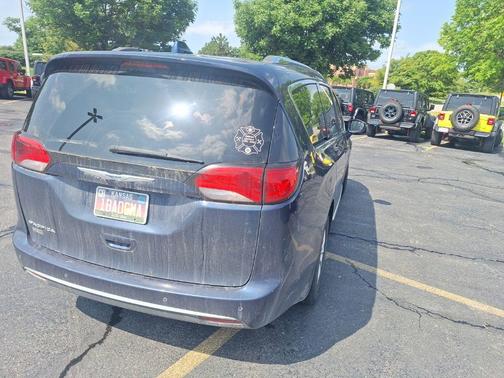 Jazz Blue Pearlcoat 2018 Chrysler Pacifica Touring-L Plus