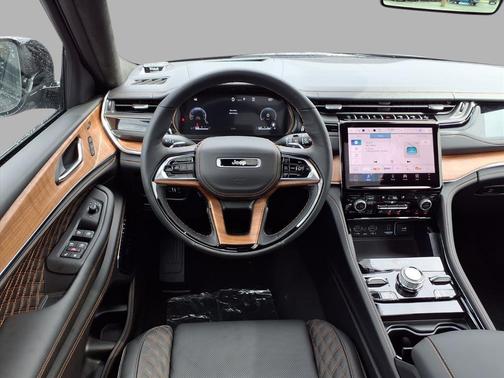 2025 Jeep Grand Cherokee L Summit