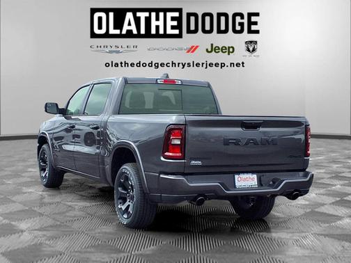 Granite Crystal Metallic Clearcoat 2026 RAM 1500 Big Horn/Lone Star