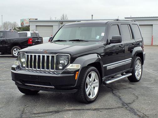 Brilliant Black Crystal Pearlcoat 2012 Jeep Liberty Jet