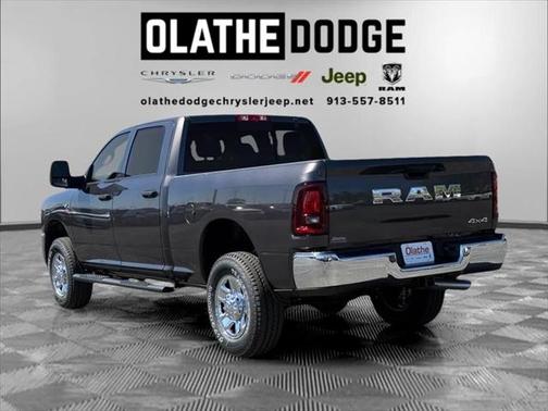 2025 RAM 2500 Tradesman Crew Cab 4x4 6'4' Box
