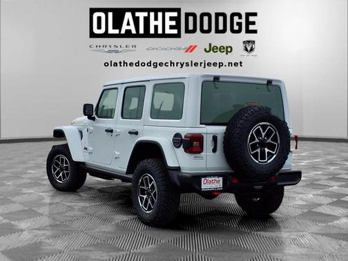 Bright White Clearcoat 2026 Jeep Wrangler Rubicon