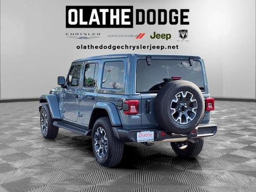 Anvil Clear Coat 2024 Jeep Wrangler 4-Door Sahara 4x4