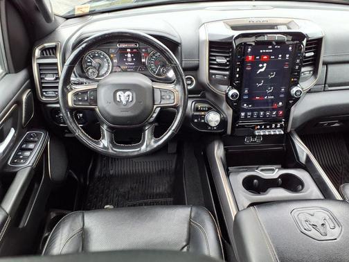 Diamond Black Crystal Pearlcoat 2020 RAM 1500 Rebel