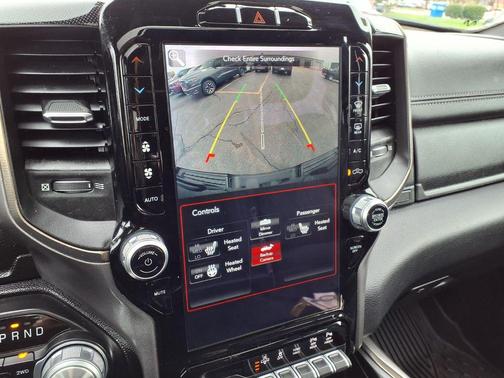 Diamond Black Crystal Pearlcoat 2020 RAM 1500 Rebel