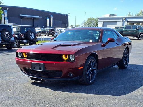 Octane Red Pearlcoat 2021 Dodge Challenger SXT