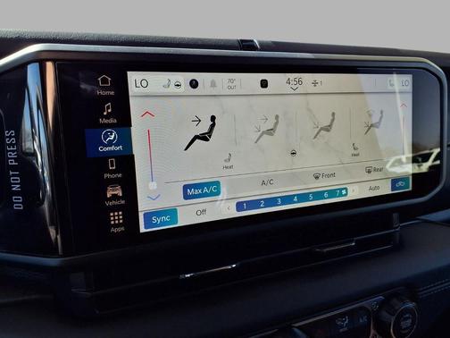 Granite Crystal Metallic Clearcoat 2026 Jeep Gladiator Sahara 4x4