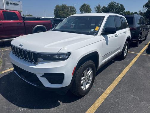 2023 Jeep Grand Cherokee Laredo