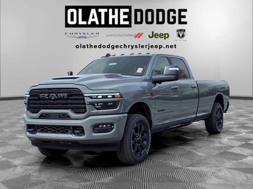 Ceramic Gray Clearcoat 2026 RAM 3500 Laramie Crew Cab 4x4 8' Box