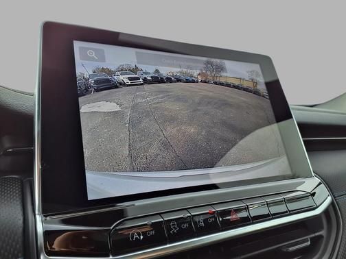 Silver Zynith Metallic Clearcoat 2026 Jeep Compass Latitude