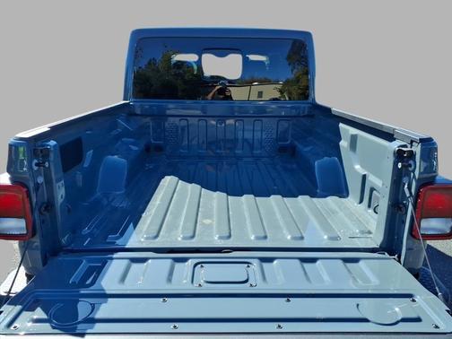 2025 Jeep Gladiator High Tide