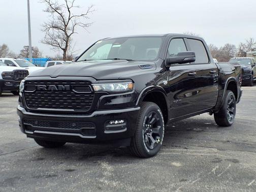 Diamond Black Crystal Pearlcoat 2026 RAM 1500 Big Horn/Lone Star