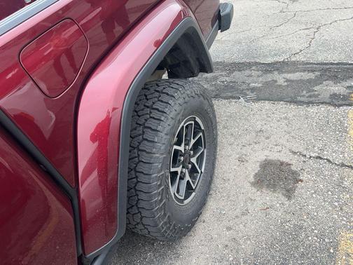 Snazzberry Pearlcoat 2021 Jeep Gladiator Willys 4x4