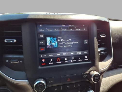 Diamond Black Crystal Pearlcoat 2021 RAM 1500 Big Horn/Lone Star