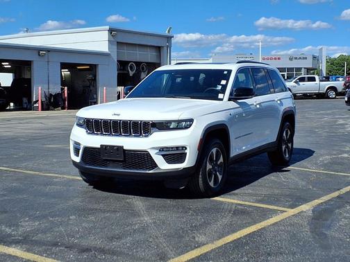 Bright White Clearcoat 2024 Jeep Grand Cherokee 4xe Base