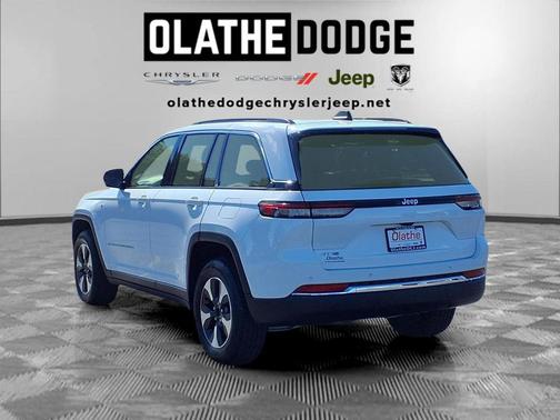 Bright White Clearcoat 2024 Jeep Grand Cherokee 4xe Base