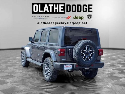 granite crystal metallic clearcoat 2026 Jeep Wrangler 4-Door Sahara 4x4