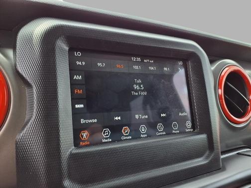2021 Jeep Gladiator Willys 4x4