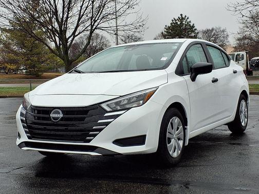 Fresh Powder 2025 Nissan Versa 1.6 S