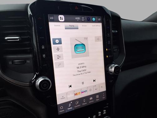 Bright White Clearcoat 2026 RAM 2500 Tradesman Crew Cab 4x4 6'4' Box