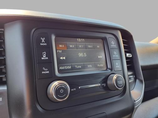2019 RAM 2500 Tradesman Crew Cab 4x4 6'4' Box