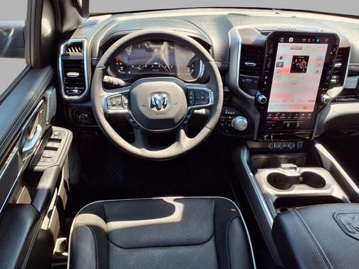Granite Crystal Metallic Clearcoat 2025 RAM 1500 Laramie