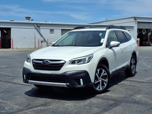 Crystal White Pearl 2021 Subaru Outback Limited