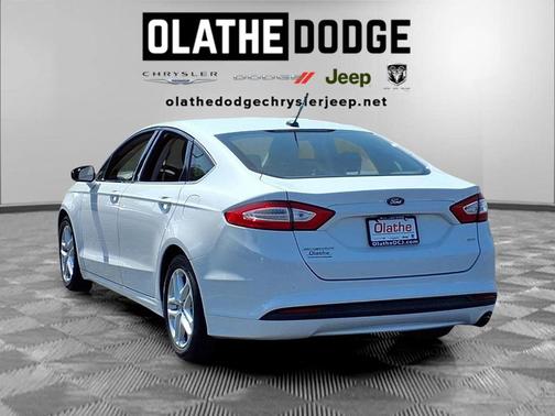 Oxford White 2016 Ford Fusion SE