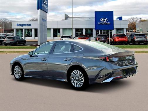 2026 Hyundai SONATA Hybrid SEL