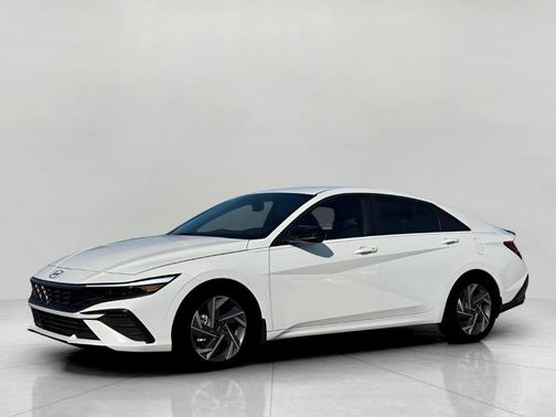2025 Hyundai ELANTRA HEV SEL Sport