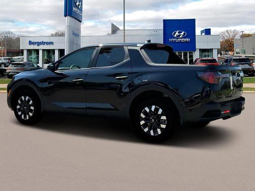 Phantom Black 2026 Hyundai SANTA CRUZ SE