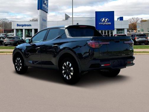 Phantom Black 2026 Hyundai SANTA CRUZ SE