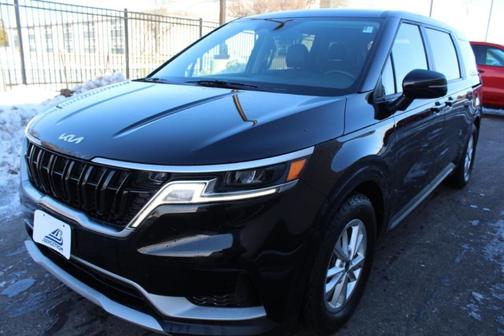 2023 Kia Carnival LX