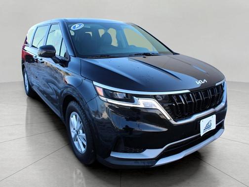2023 Kia Carnival LX