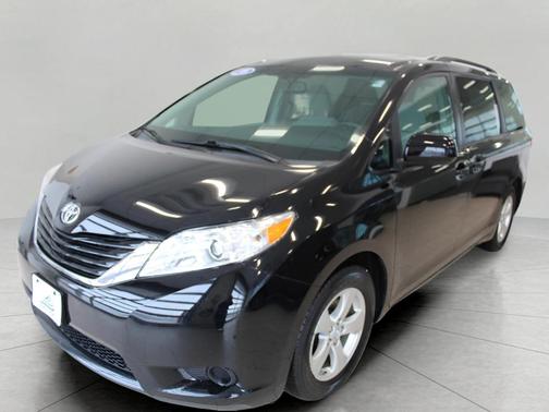 2017 Toyota Sienna 