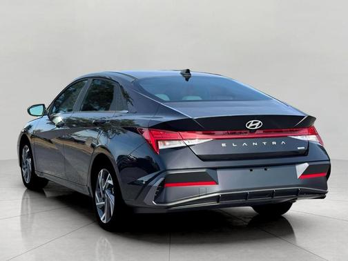 2026 Hyundai ELANTRA HEV Limited