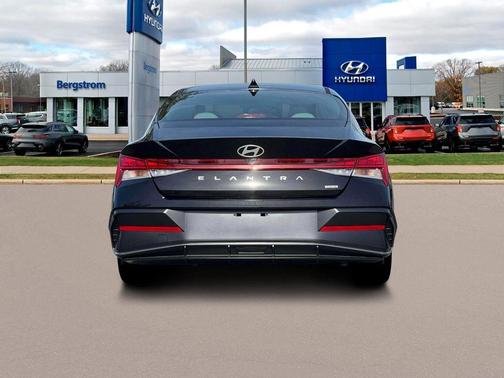 2026 Hyundai ELANTRA HEV Limited