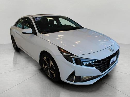 2022 Hyundai ELANTRA Limited