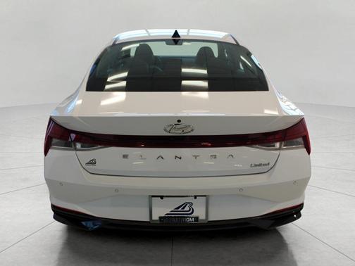 2022 Hyundai ELANTRA Limited