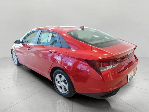 2021 Hyundai ELANTRA SE