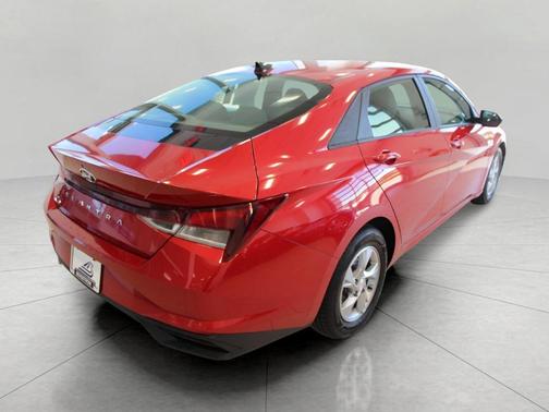 2021 Hyundai ELANTRA SE