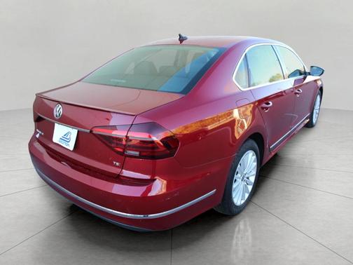 2017 Volkswagen Passat 1.8T SE