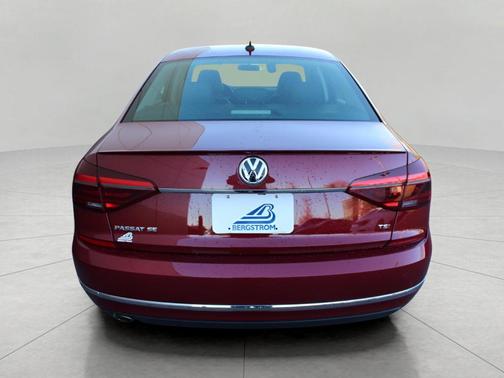 2017 Volkswagen Passat 1.8T SE
