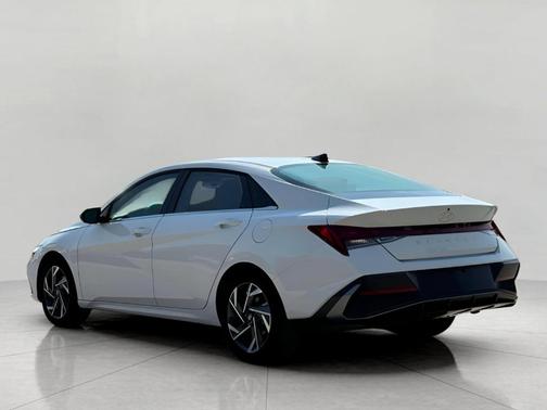 2025 Hyundai ELANTRA HEV Limited